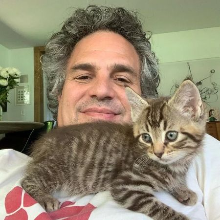 Mark Ruffalo holding his cat